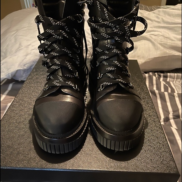 Black Chanel boots - Picture 1 of 4